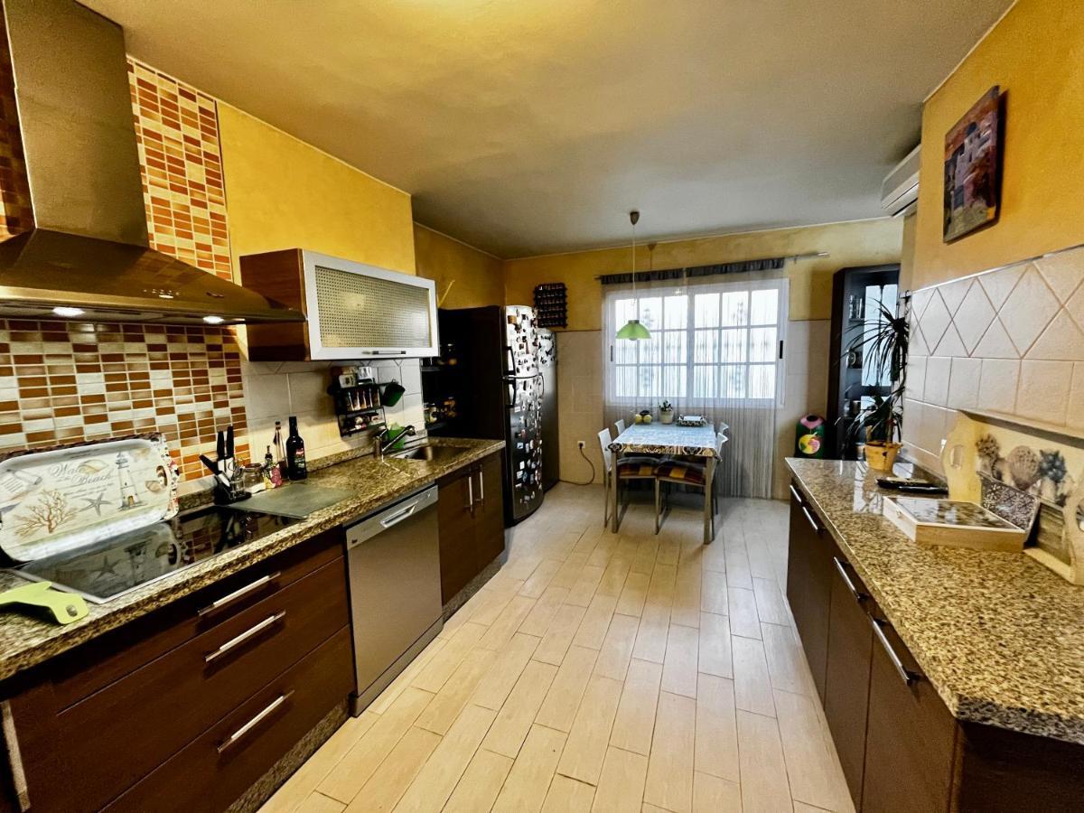 Like At Home Near Seville Montequinto Exterior foto